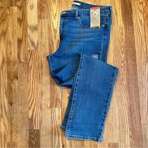 Levi's Women's shaping straight Jeans